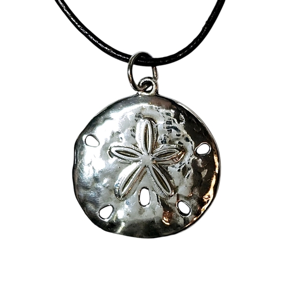 Vintage Sterling Silver Sand Dollar pendant - Picture 4 of 16